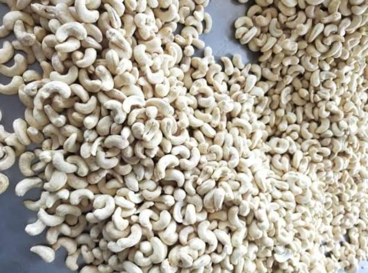 PURE WHITE CASHEW NUT KERNEL NEW STOCK AVAILABLE